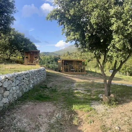 Chata La De Mercone Crenu *