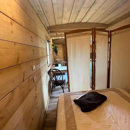 Lodge La De Mercone Crenu