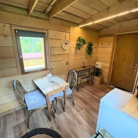 Lodge La De Mercone Crenu *