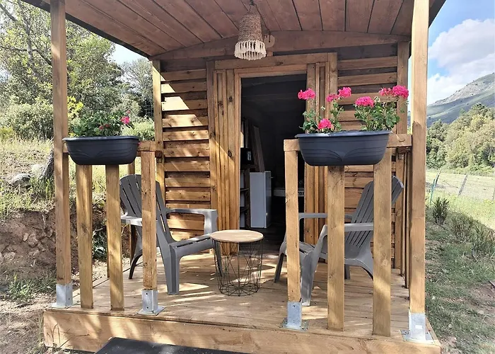 Lodge La De Mercone Crenu *