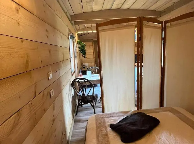 Lodge La De Mercone Crenu