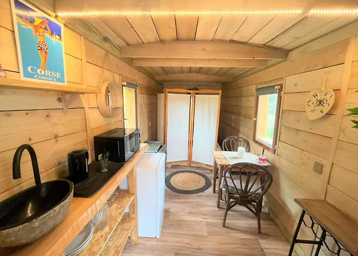 Lodge La De Mercone Crenu *